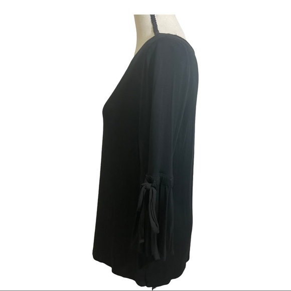 White House black market blouse with bell tie sleeves. Size medium. Rayon - Picture 3 of 9